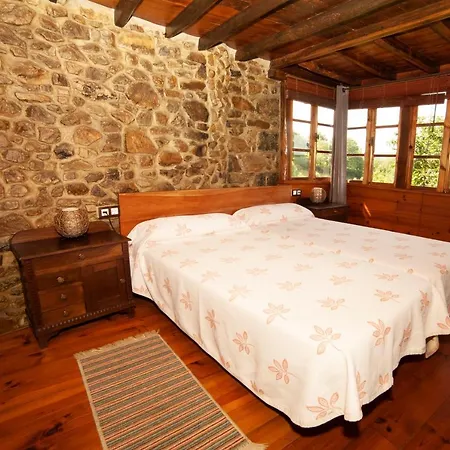 בית כפרי El Corquieu De La Cava San Feliz (Pilona, Asturias)